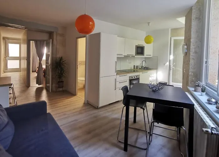 アパート Alice & Jeanne *